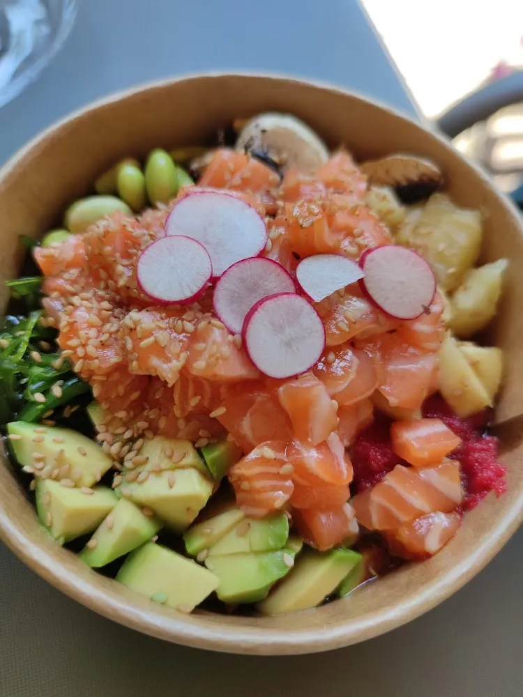 Poke Bowl Médium Saumon Cru